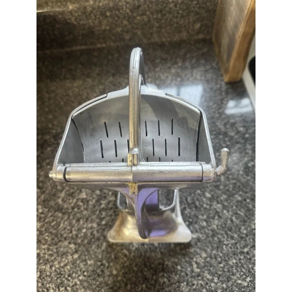Wear-Ever JUICER aluminum 1930s Juice Press Patent 86217 Vintage